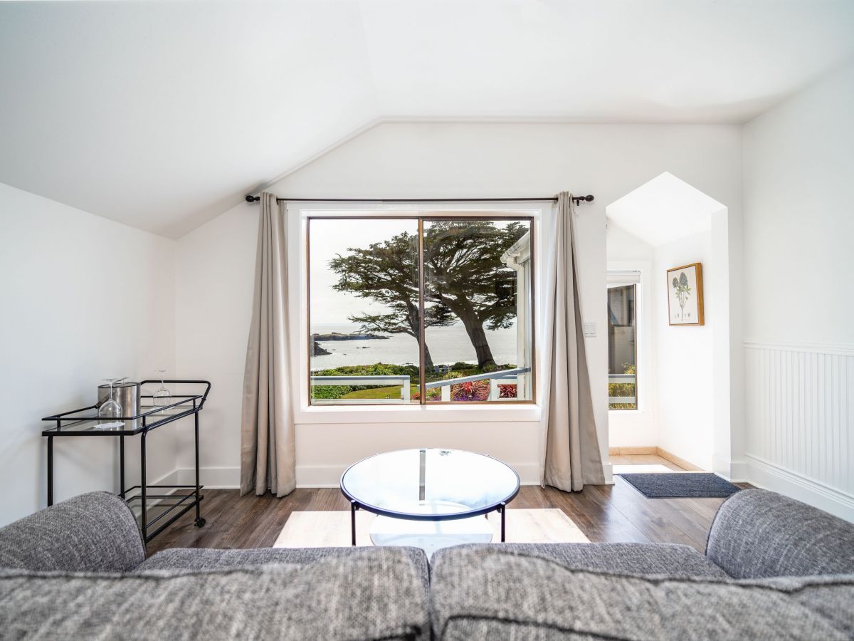 Agate Cove Inn