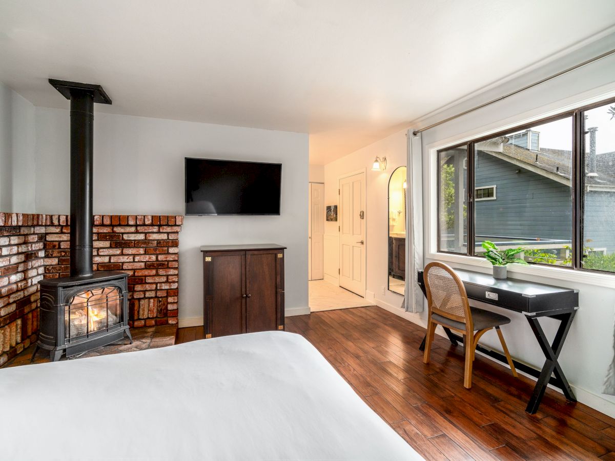 Agate Cove Inn