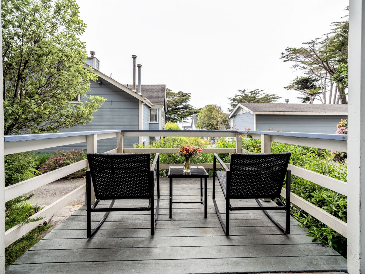 Agate Cove Inn
